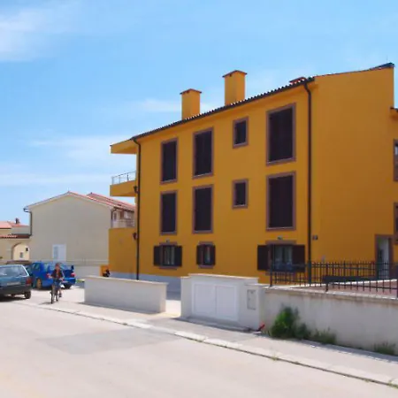 Apartment Suncokret.5 普莱曼图拉